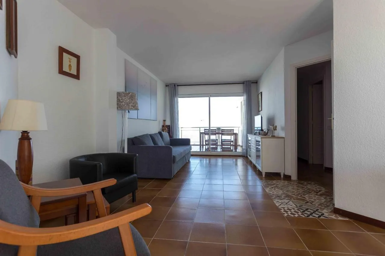 Apartment Primerisima Linea De Mar. Hutg 038644-53 L'Escala
