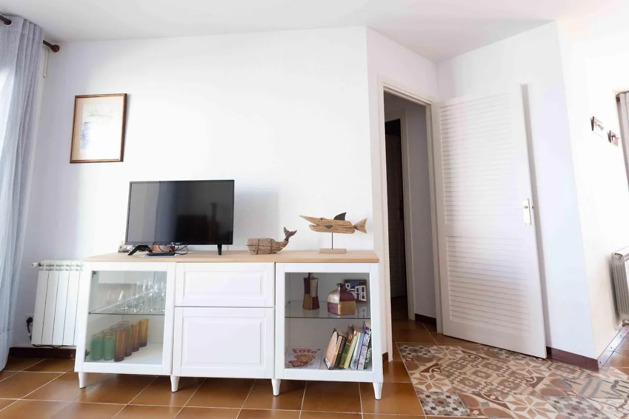 Apartment Primerisima Linea De Mar. Hutg 038644-53 L'Escala