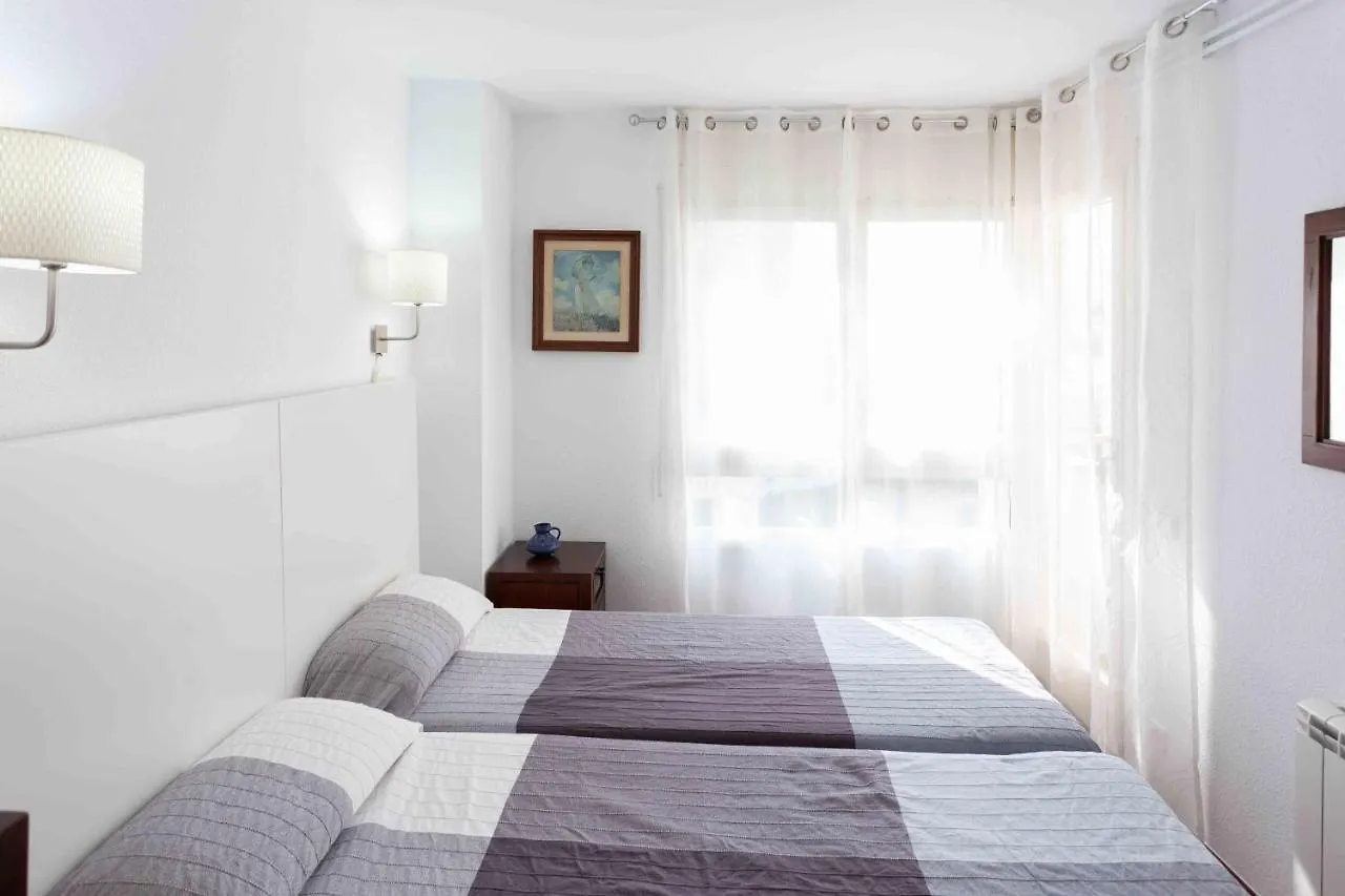Primerisima Linea De Mar. Hutg 038644-53 L'Escala Apartment