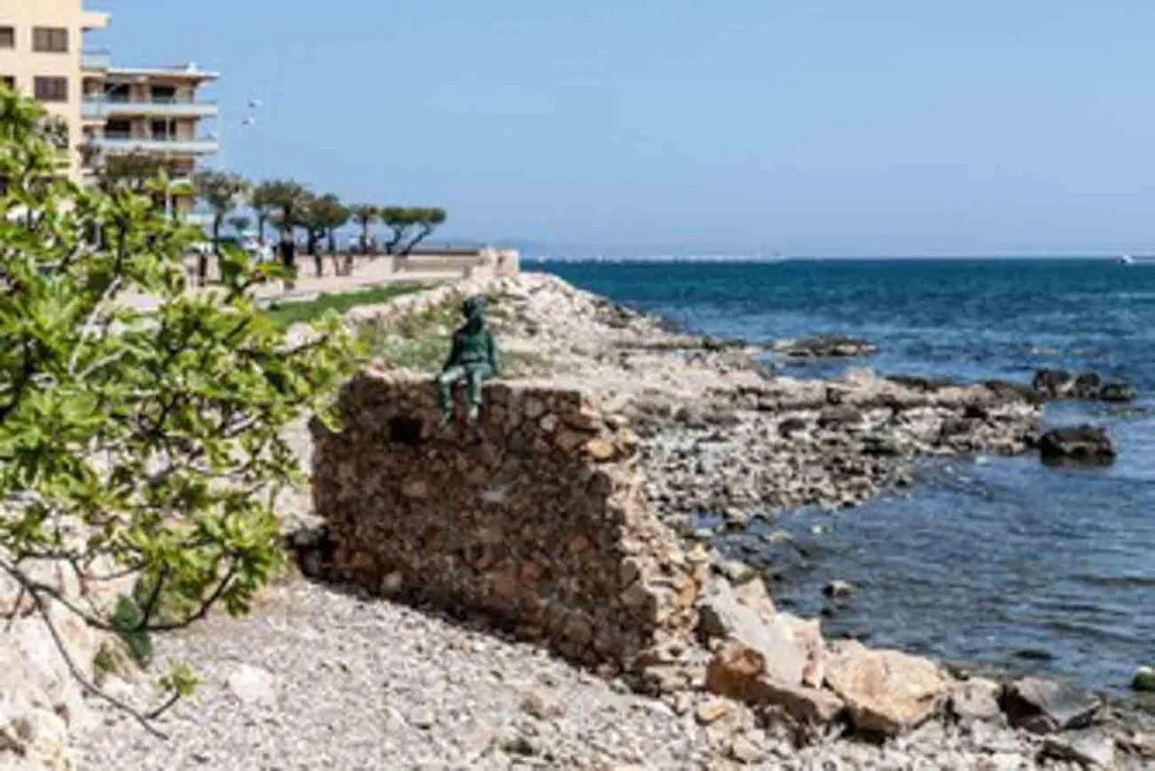 Apartment Primerisima Linea De Mar. Hutg 038644-53 L'Escala Spain